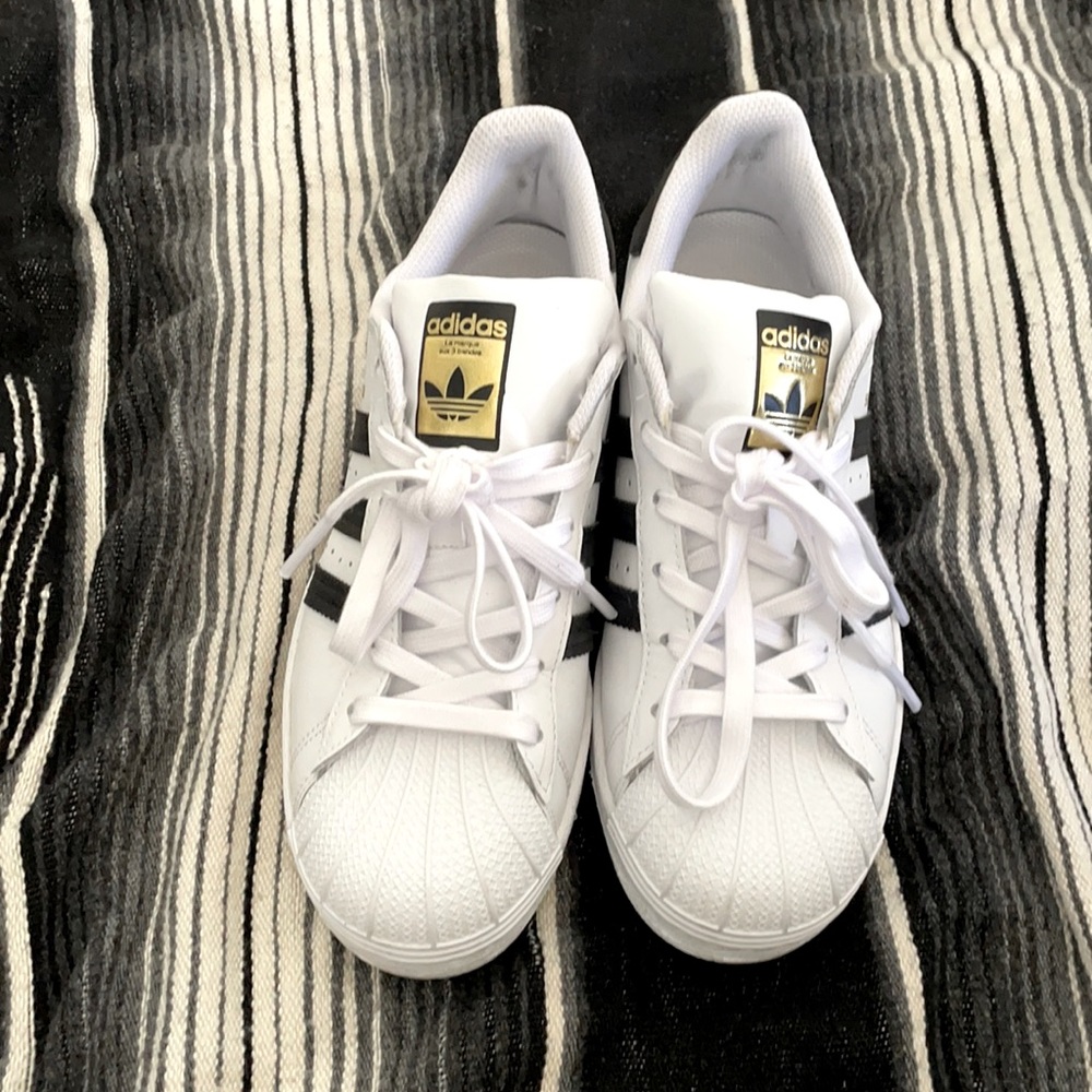 Adidas superstar women’s shoes